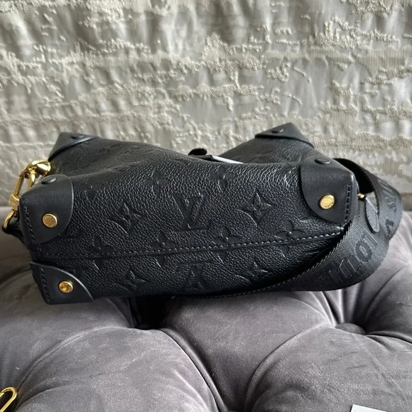 Louis Vuitton Petite Malle Souple leather cross body bag. - Picture 5 of 5